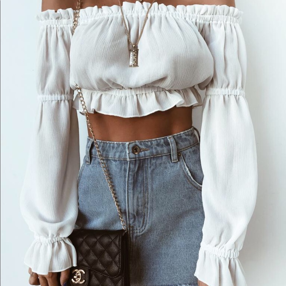 Tigermist “Rihanna” White Off Shoulder Crop